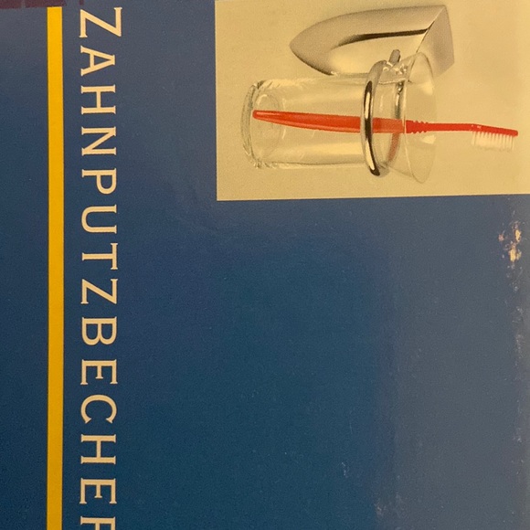 Glass tumbler with metallic look plastic holder - New - Picture 4 of 6